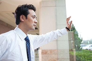 像素风2D平台清版射击动作游戏《铁血机甲: 反攻》现已推出试玩Demo